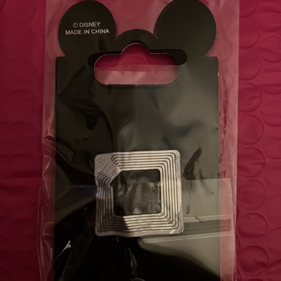 Goofy Pin - Picture 2 of 2